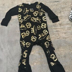 Huxbaby size 12-18 month one piece with gold pretzels